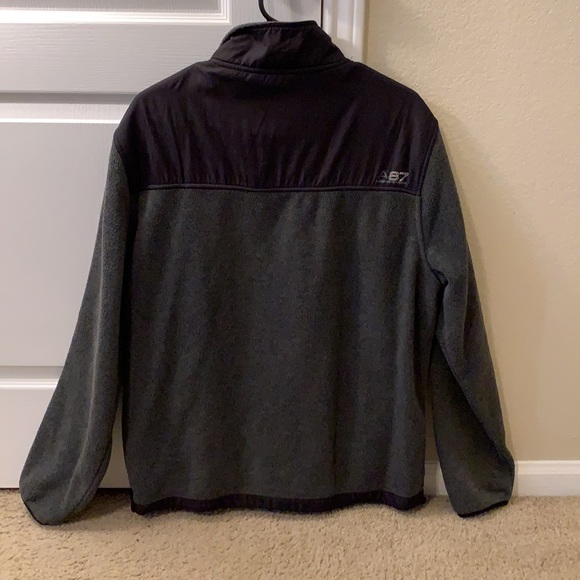 Aero Jacket - Picture 2 of 5